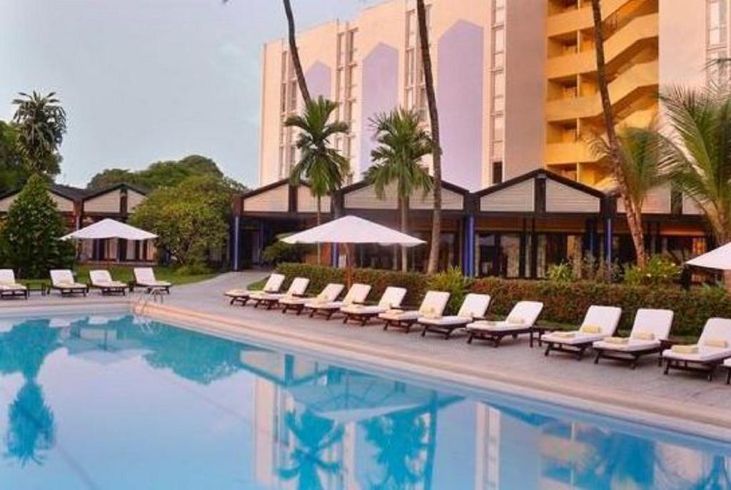 Douala Rabingha Hotel Exterior photo