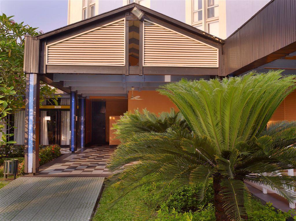 Douala Rabingha Hotel Exterior photo